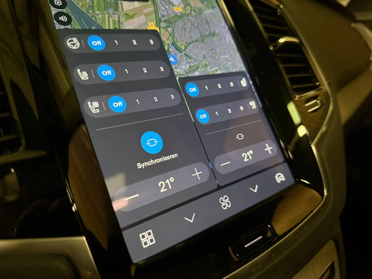 T8 AWD Recharge Ultra Ultimate Dark | Trekhaak | Stoelventilatie | 360 Camera | Head-Up Display | Harman Kardon | 455pk | Stoelmassage | Adaptieve Cruise Control | Stoelverwarming voor+achte