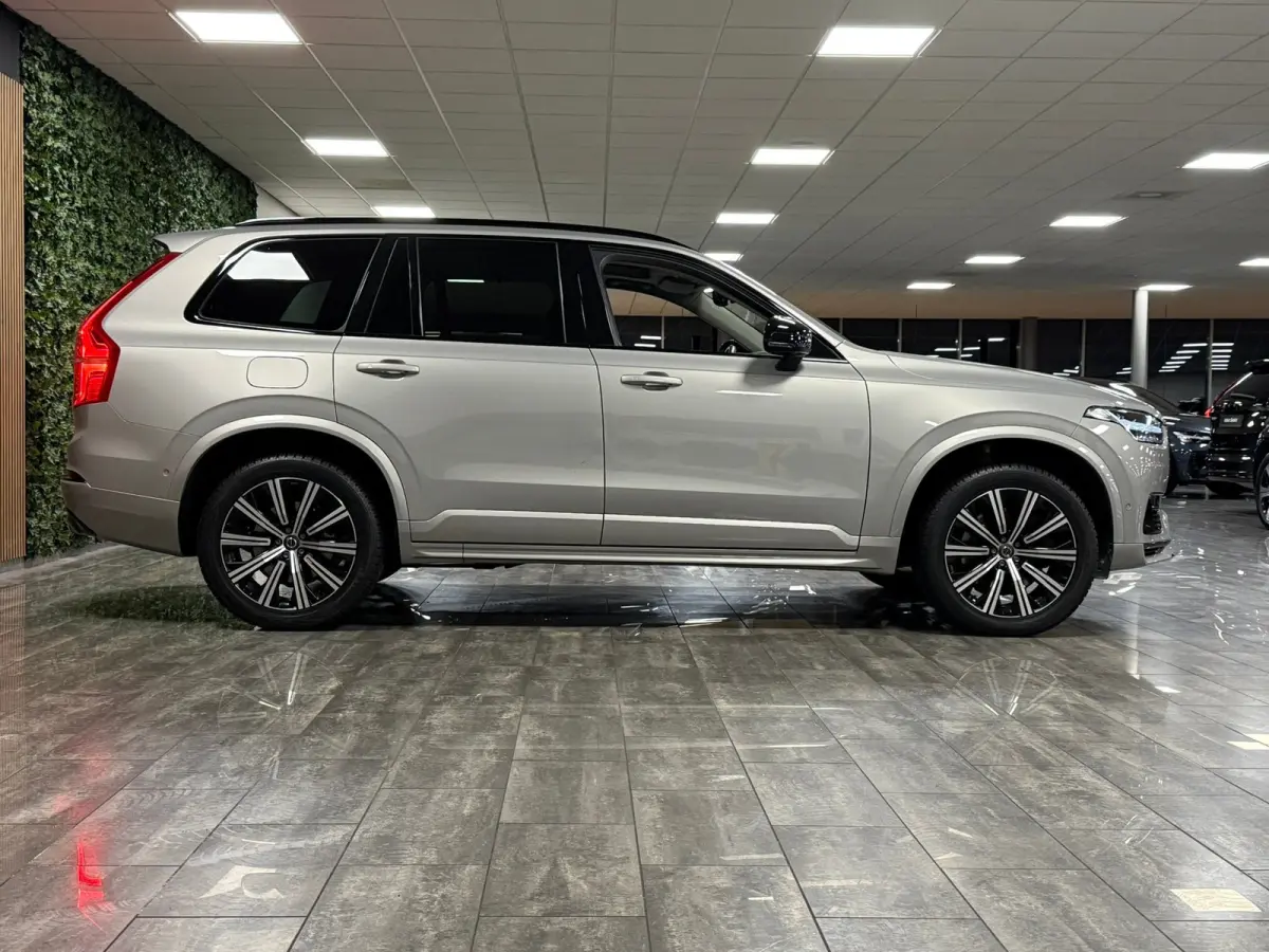 T8 AWD Recharge Ultra Ultimate Dark | Trekhaak | Stoelventilatie | 360 Camera | Head-Up Display | Harman Kardon | 455pk | Stoelmassage | Adaptieve Cruise Control | Stoelverwarming voor+achte