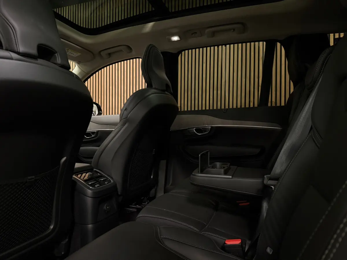 T8 AWD Recharge Ultra Ultimate Dark | Trekhaak | Stoelventilatie | 360 Camera | Head-Up Display | Harman Kardon | 455pk | Stoelmassage | Adaptieve Cruise Control | Stoelverwarming voor+achte