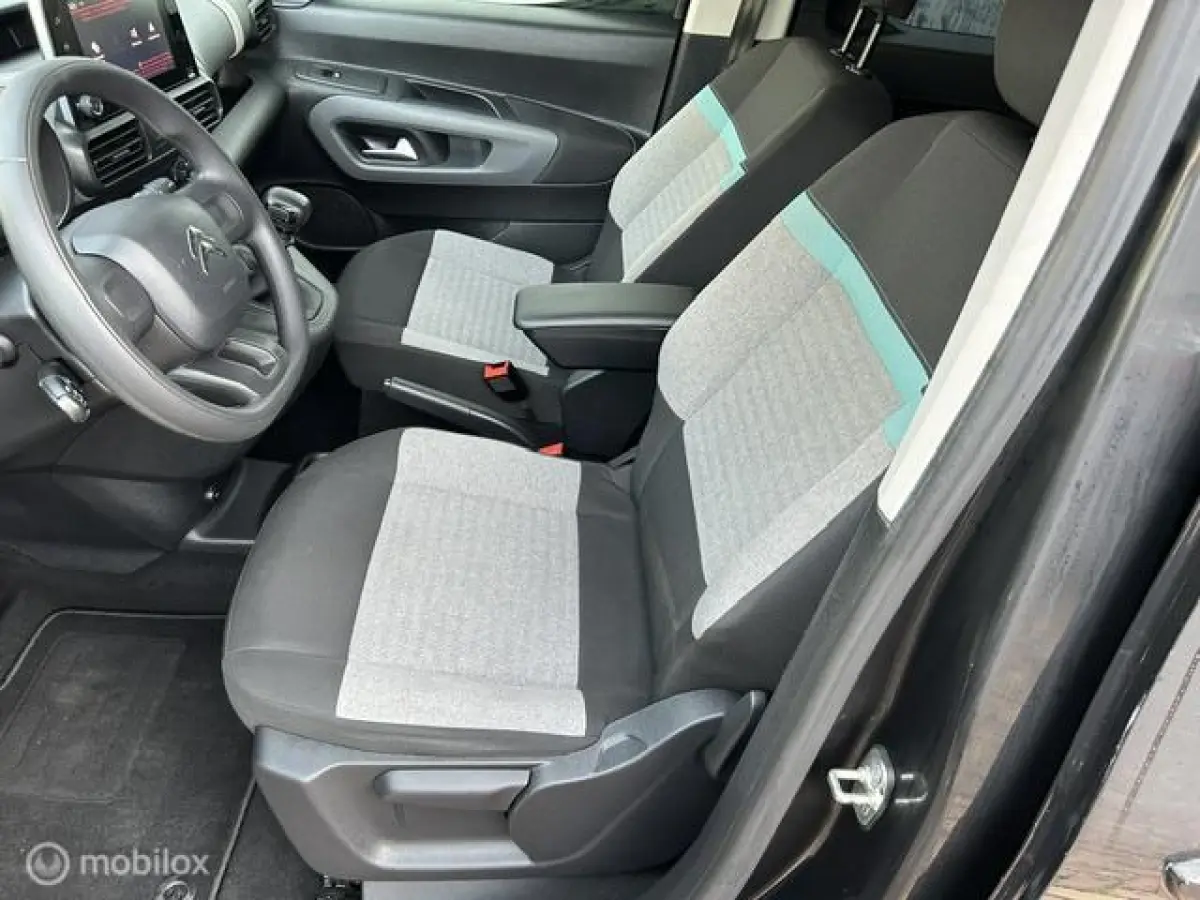 LIVE * AIRCO * NAVIGATIE * LANE ASS * CC *