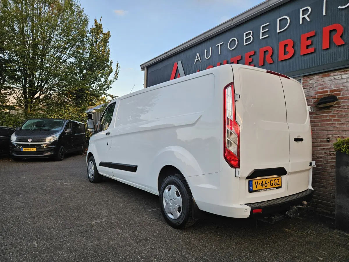 300 2.0 TDCI L2H1 Trend Trekhaak! 3-Zitplaatsen! 131PK! Mooie/Nette Bus! Airco!