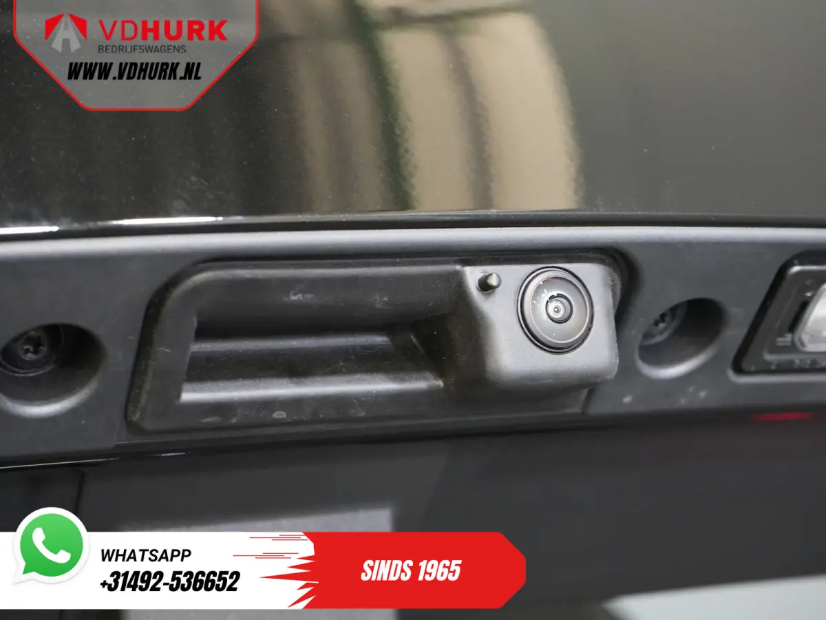 1.5 TSI e-Hybrid 272 pk VZ Limited Pano/ Elek.Trekhaak/ Sennheiser/ 360 Camera/ Matrix/ Snellader/ Elek.klep/ Head-up/ Memory/ Standkachel/ Stoelverw./ Carplay/ Adapt.Cruise/ PDC/ 20'' LMV