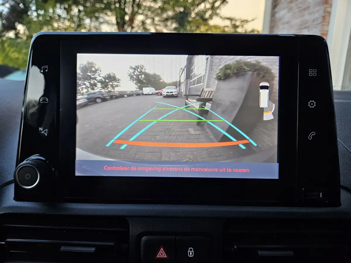 1.5D 130pk L2 1000kg Automaat! 130PK! NAP! Mooie/Nette Bus! Carplay! Camera!
