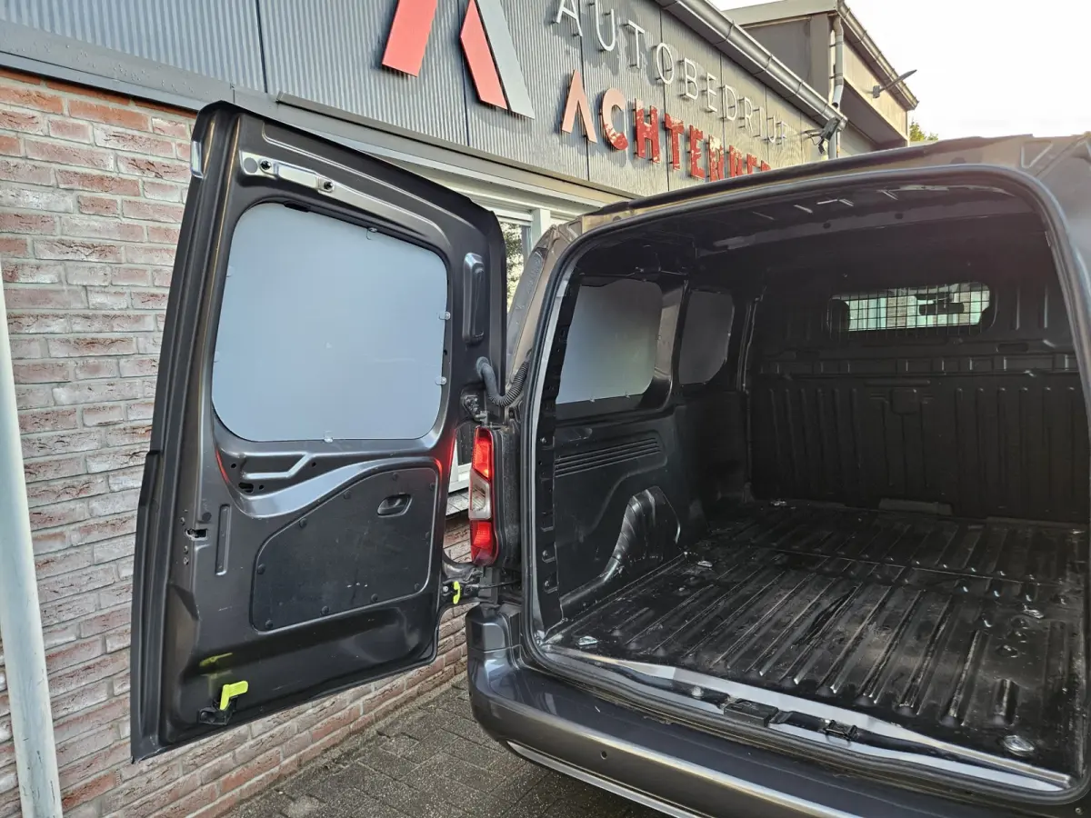 1.5D 130pk L2 1000kg Automaat! 130PK! NAP! Mooie/Nette Bus! Carplay! Camera!
