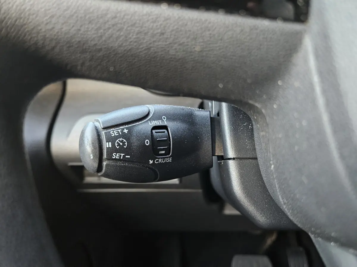 1.5D 130pk L2 1000kg Automaat! 130PK! NAP! Mooie/Nette Bus! Carplay! Camera!