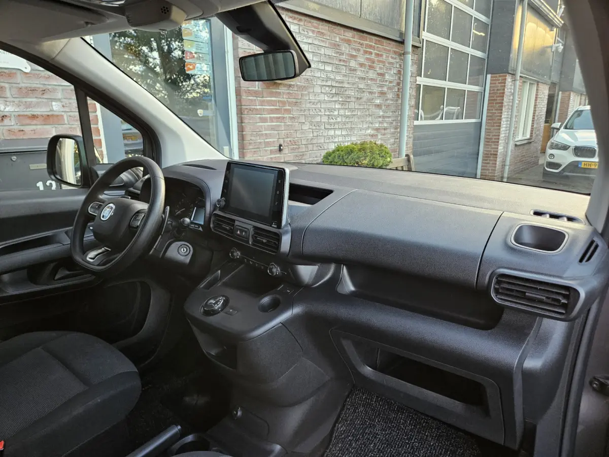 1.5D 130pk L2 1000kg Automaat! 130PK! NAP! Mooie/Nette Bus! Carplay! Camera!