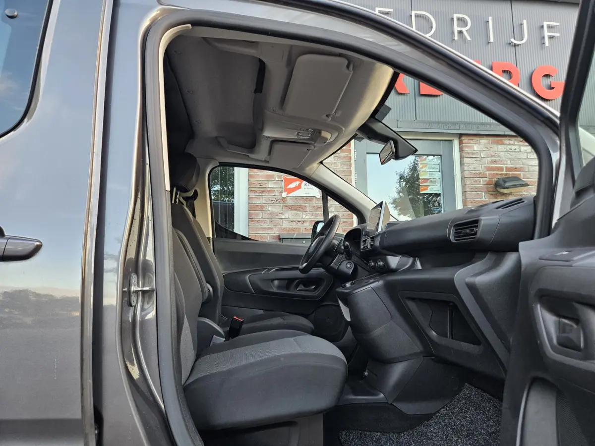 1.5D 130pk L2 1000kg Automaat! 130PK! NAP! Mooie/Nette Bus! Carplay! Camera!