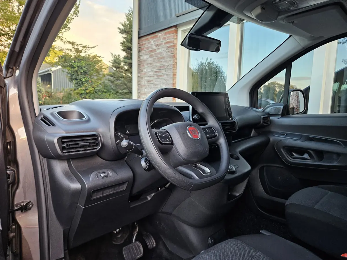 1.5D 130pk L2 1000kg Automaat! 130PK! NAP! Mooie/Nette Bus! Carplay! Camera!