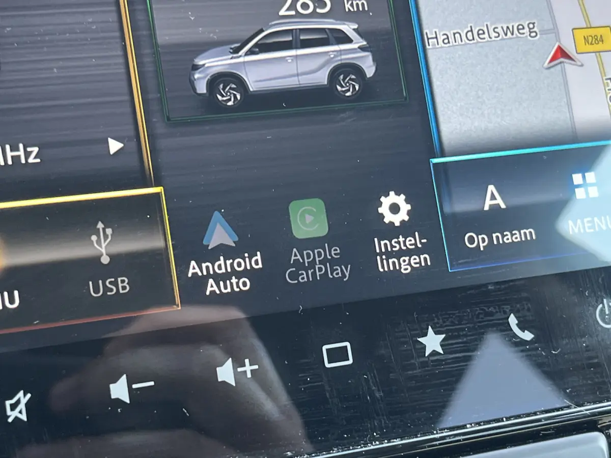 1.4 Boosterjet Smart Hybrid Select Automaat  €2.000,- voordeel | Meerdere kleuren leverbaar |  Bi-Tone | Adapt. Cruise | Camera | Dodehoek | Rijstrook | Stoelverwarming | etc. etc.