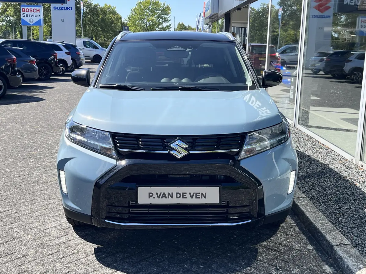 1.4 Boosterjet Smart Hybrid Select Automaat  €2.000,- voordeel | Meerdere kleuren leverbaar |  Bi-Tone | Adapt. Cruise | Camera | Dodehoek | Rijstrook | Stoelverwarming | etc. etc.