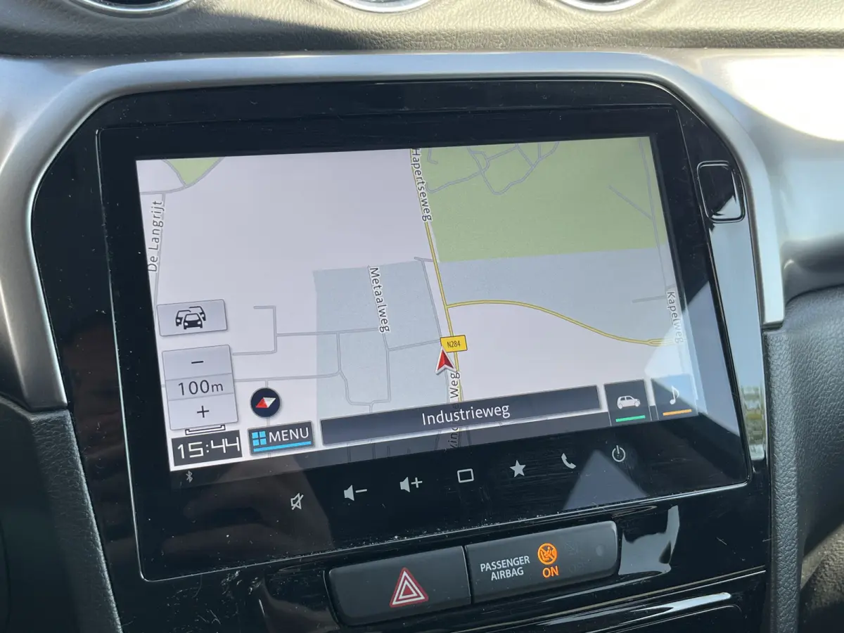 1.4 Boosterjet Smart Hybrid Select Automaat  €2.000,- voordeel | Meerdere kleuren leverbaar |  Bi-Tone | Adapt. Cruise | Camera | Dodehoek | Rijstrook | Stoelverwarming | etc. etc.