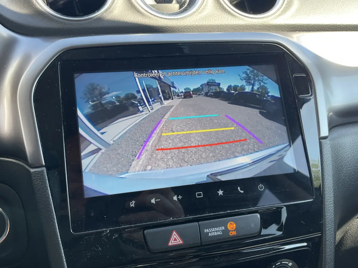 1.4 Boosterjet Smart Hybrid Select Automaat  €2.000,- voordeel | Meerdere kleuren leverbaar |  Bi-Tone | Adapt. Cruise | Camera | Dodehoek | Rijstrook | Stoelverwarming | etc. etc.