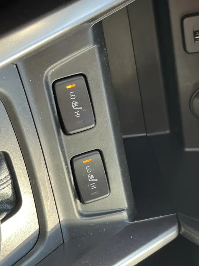 1.4 Boosterjet Smart Hybrid Select Automaat  €2.000,- voordeel | Meerdere kleuren leverbaar |  Bi-Tone | Adapt. Cruise | Camera | Dodehoek | Rijstrook | Stoelverwarming | etc. etc.