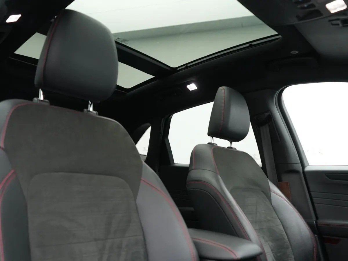 2.5 PHEV ST-Line X 225pk Dealer O.H. | SOH 89,8% | Trekhaak Af Fabriek | Panodak | Adaptive Cruise | Head Up | 360 Camera | Bang & Olufsen Audio | Alcantara Sportstoelen & Stuur Verwarmd | K