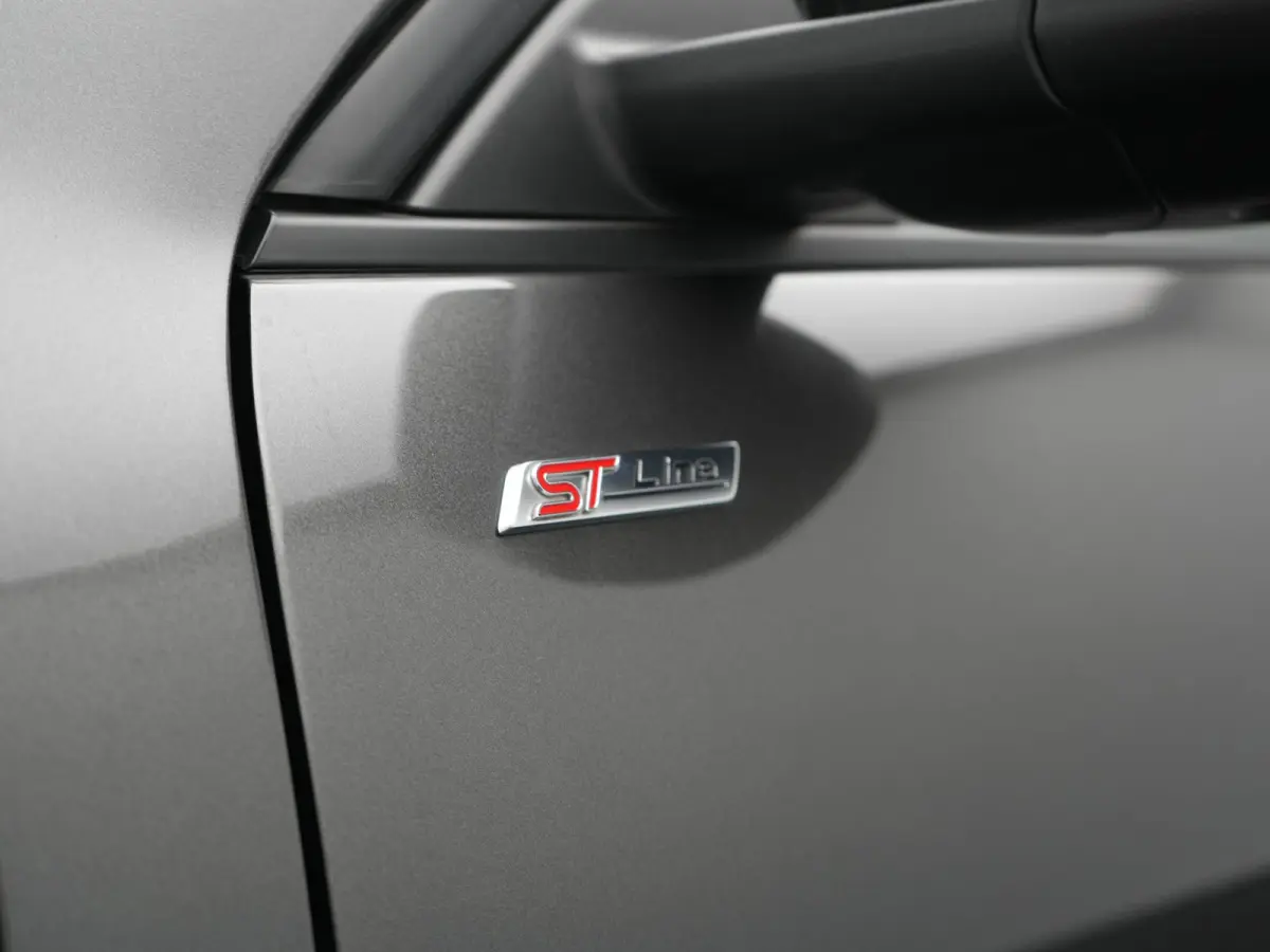 2.5 PHEV ST-Line X 225pk Dealer O.H. | SOH 89,8% | Trekhaak Af Fabriek | Panodak | Adaptive Cruise | Head Up | 360 Camera | Bang & Olufsen Audio | Alcantara Sportstoelen & Stuur Verwarmd | K