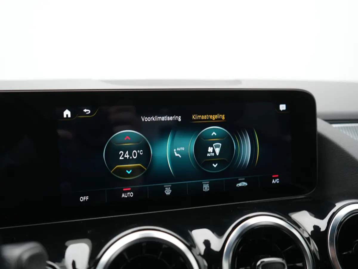 250 e Business Line PHEV 218pk Dealer O.H. | SOH 95% | Stoelverwarming | Apple Carplay | Cruise Control | Widescreen Navi | Draadloze Telefoonlader | Park Assist | Lane Assist | DAB | LED Ko
