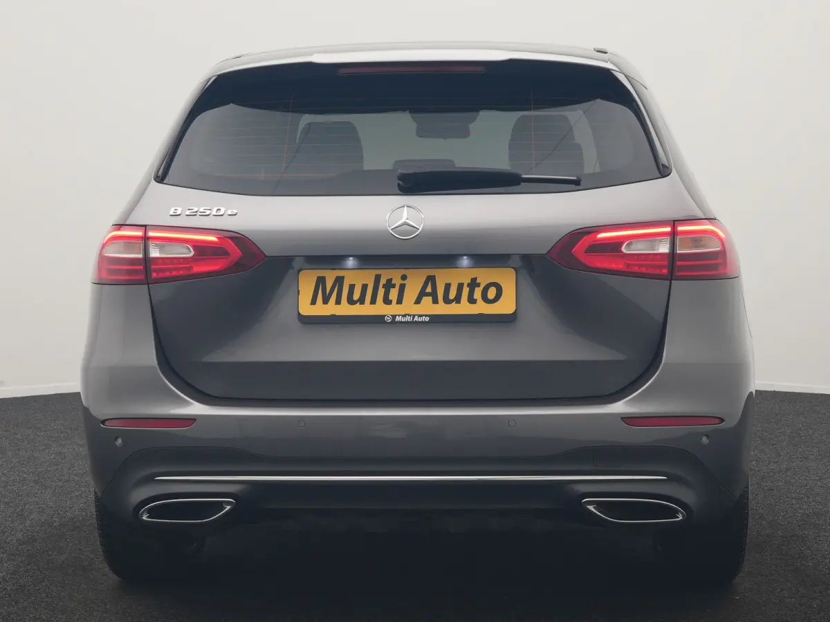 250 e Business Line PHEV 218pk Dealer O.H. | SOH 95% | Stoelverwarming | Apple Carplay | Cruise Control | Widescreen Navi | Draadloze Telefoonlader | Park Assist | Lane Assist | DAB | LED Ko