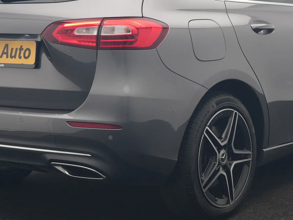 250 e Business Line PHEV 218pk Dealer O.H. | SOH 95% | Stoelverwarming | Apple Carplay | Cruise Control | Widescreen Navi | Draadloze Telefoonlader | Park Assist | Lane Assist | DAB | LED Ko