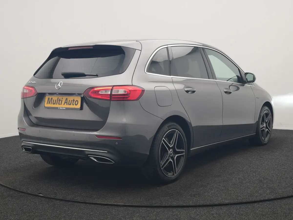 250 e Business Line PHEV 218pk Dealer O.H. | SOH 95% | Stoelverwarming | Apple Carplay | Cruise Control | Widescreen Navi | Draadloze Telefoonlader | Park Assist | Lane Assist | DAB | LED Ko