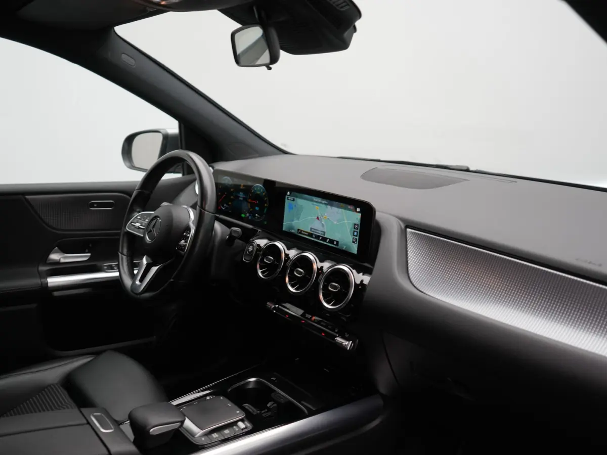 250 e Business Line PHEV 218pk Dealer O.H. | SOH 95% | Stoelverwarming | Apple Carplay | Cruise Control | Widescreen Navi | Draadloze Telefoonlader | Park Assist | Lane Assist | DAB | LED Ko