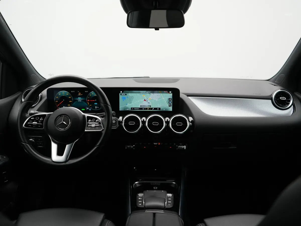250 e Business Line PHEV 218pk Dealer O.H. | SOH 95% | Stoelverwarming | Apple Carplay | Cruise Control | Widescreen Navi | Draadloze Telefoonlader | Park Assist | Lane Assist | DAB | LED Ko