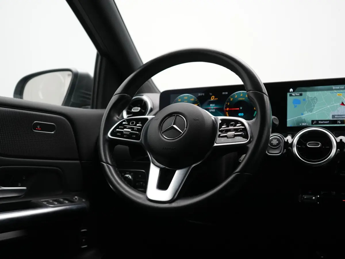 250 e Business Line PHEV 218pk Dealer O.H. | SOH 95% | Stoelverwarming | Apple Carplay | Cruise Control | Widescreen Navi | Draadloze Telefoonlader | Park Assist | Lane Assist | DAB | LED Ko