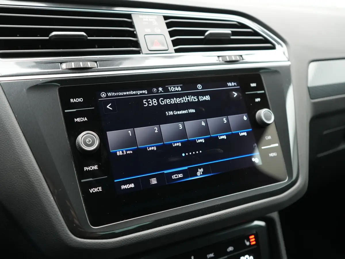 1.4 TSI eHybrid Elegance PHEV 245pk Dealer O.H. | SOH 88,4% | Trekhaak Af Fabriek | Adaptive Cruise | Camera | Alcantara Sportstoelen Massage & Verwarmd | Stuur Verwarmd | Apple Carplay | Na