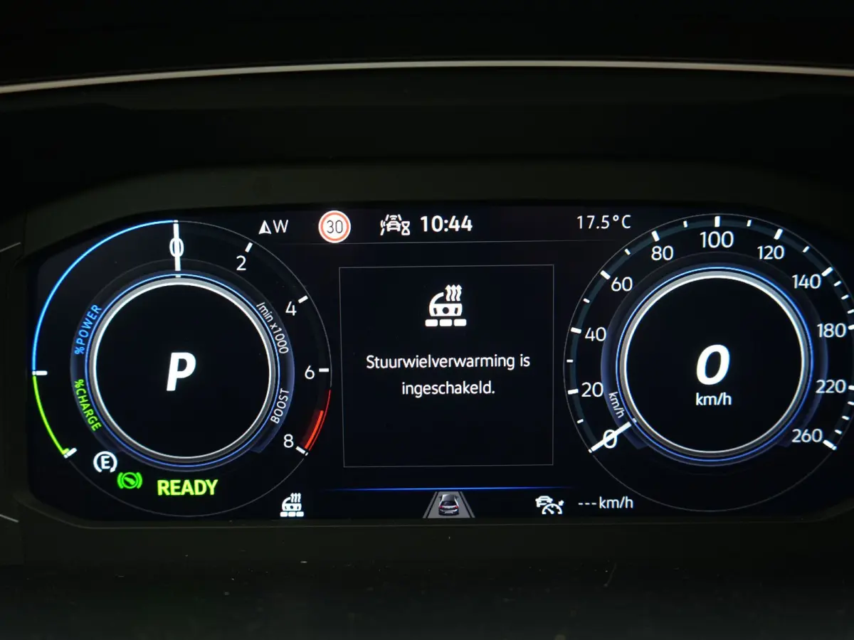 1.4 TSI eHybrid Elegance PHEV 245pk Dealer O.H. | SOH 88,4% | Trekhaak Af Fabriek | Adaptive Cruise | Camera | Alcantara Sportstoelen Massage & Verwarmd | Stuur Verwarmd | Apple Carplay | Na