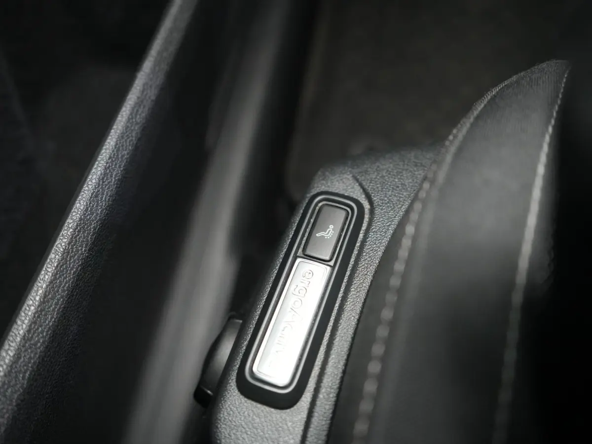 1.4 TSI eHybrid Elegance PHEV 245pk Dealer O.H. | SOH 88,4% | Trekhaak Af Fabriek | Adaptive Cruise | Camera | Alcantara Sportstoelen Massage & Verwarmd | Stuur Verwarmd | Apple Carplay | Na