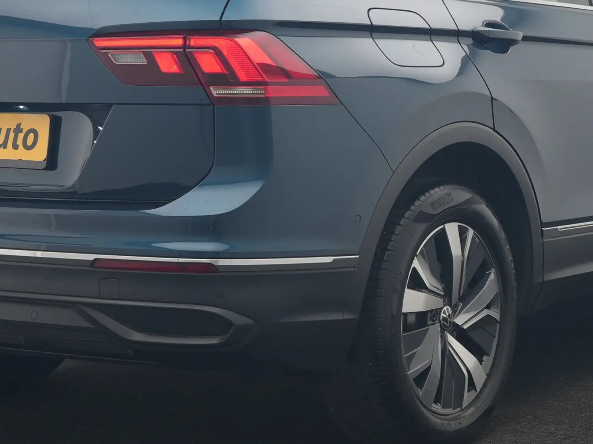 1.4 TSI eHybrid Elegance PHEV 245pk Dealer O.H. | SOH 88,4% | Trekhaak Af Fabriek | Adaptive Cruise | Camera | Alcantara Sportstoelen Massage & Verwarmd | Stuur Verwarmd | Apple Carplay | Na