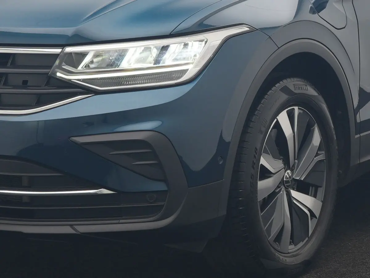 1.4 TSI eHybrid Elegance PHEV 245pk Dealer O.H. | SOH 88,4% | Trekhaak Af Fabriek | Adaptive Cruise | Camera | Alcantara Sportstoelen Massage & Verwarmd | Stuur Verwarmd | Apple Carplay | Na