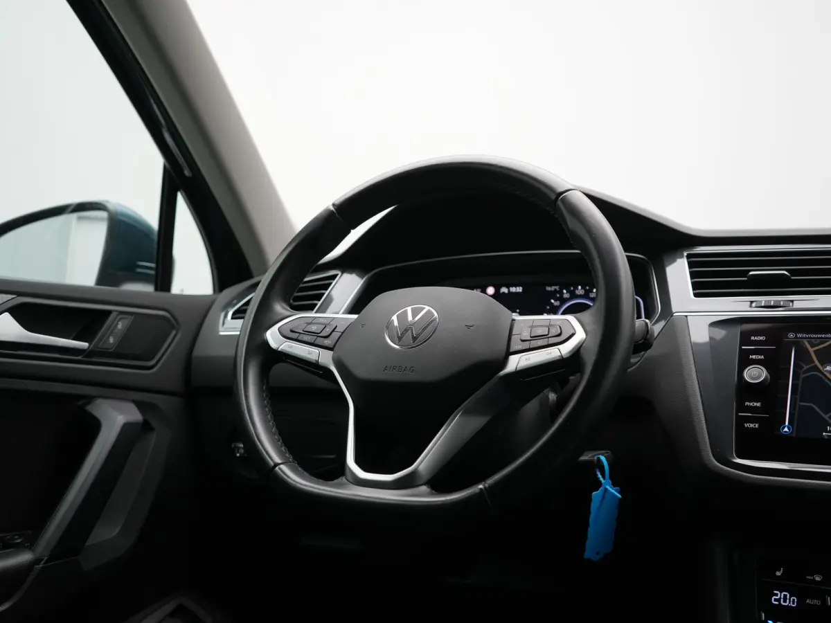 1.4 TSI eHybrid Elegance PHEV 245pk Dealer O.H. | SOH 88,4% | Trekhaak Af Fabriek | Adaptive Cruise | Camera | Alcantara Sportstoelen Massage & Verwarmd | Stuur Verwarmd | Apple Carplay | Na