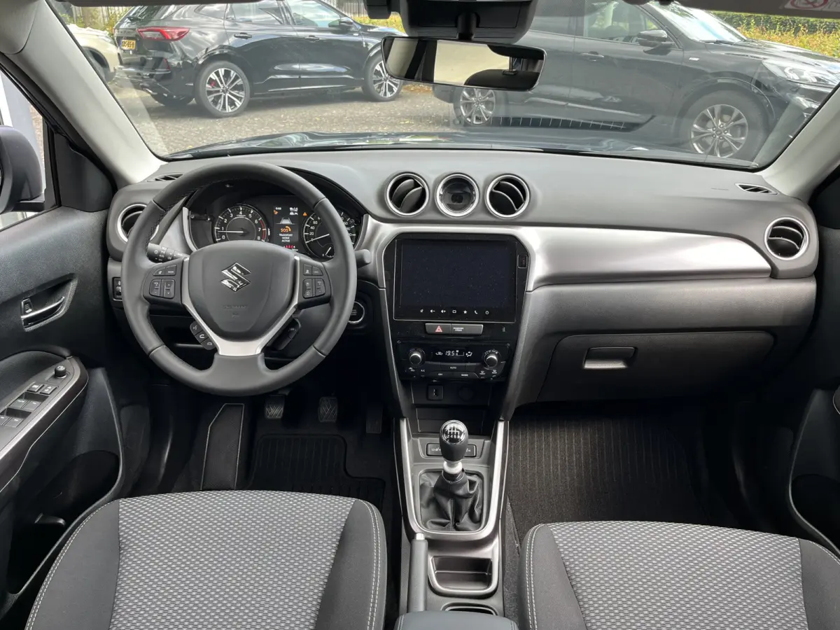 1.4 Boosterjet Smart Hybrid Select | €2.000,- voordeel | In meerdere kleuren leverbaar | Adapt. Cruise | Camera | Dodehoek | Rijstrook | Stoelverwarming | etc. etc.