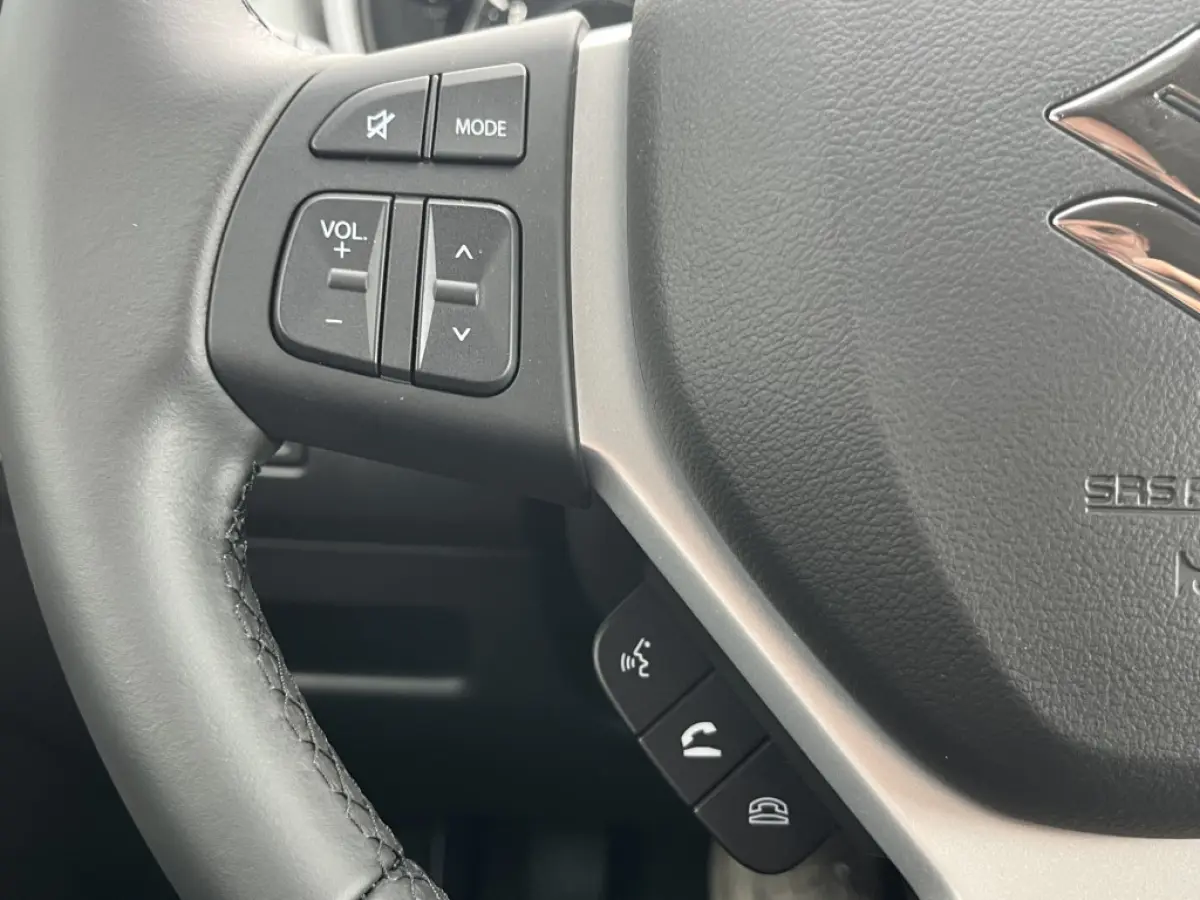 1.4 Boosterjet Smart Hybrid Select | €2.000,- voordeel | In meerdere kleuren leverbaar | Adapt. Cruise | Camera | Dodehoek | Rijstrook | Stoelverwarming | etc. etc.