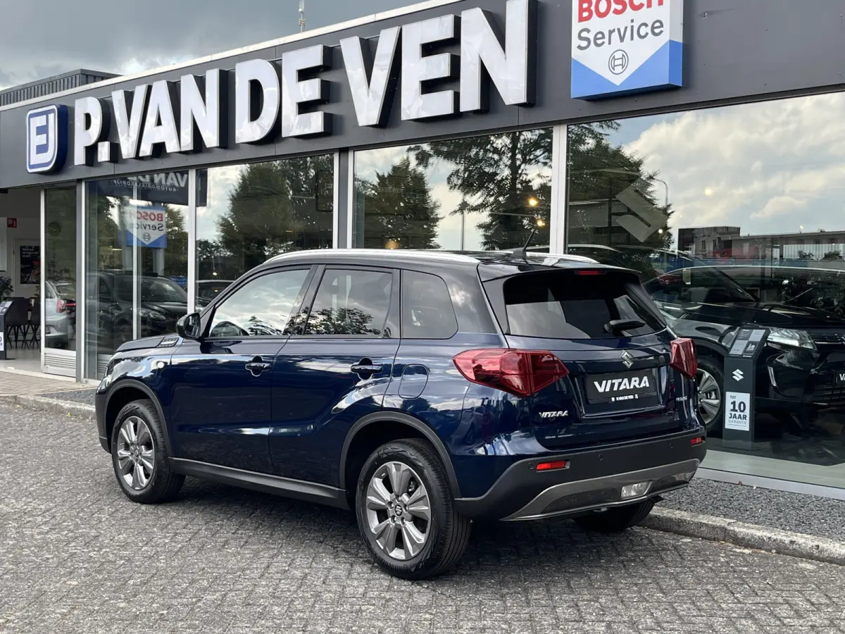 1.4 Boosterjet Smart Hybrid Select | €2.000,- voordeel | In meerdere kleuren leverbaar | Adapt. Cruise | Camera | Dodehoek | Rijstrook | Stoelverwarming | etc. etc.
