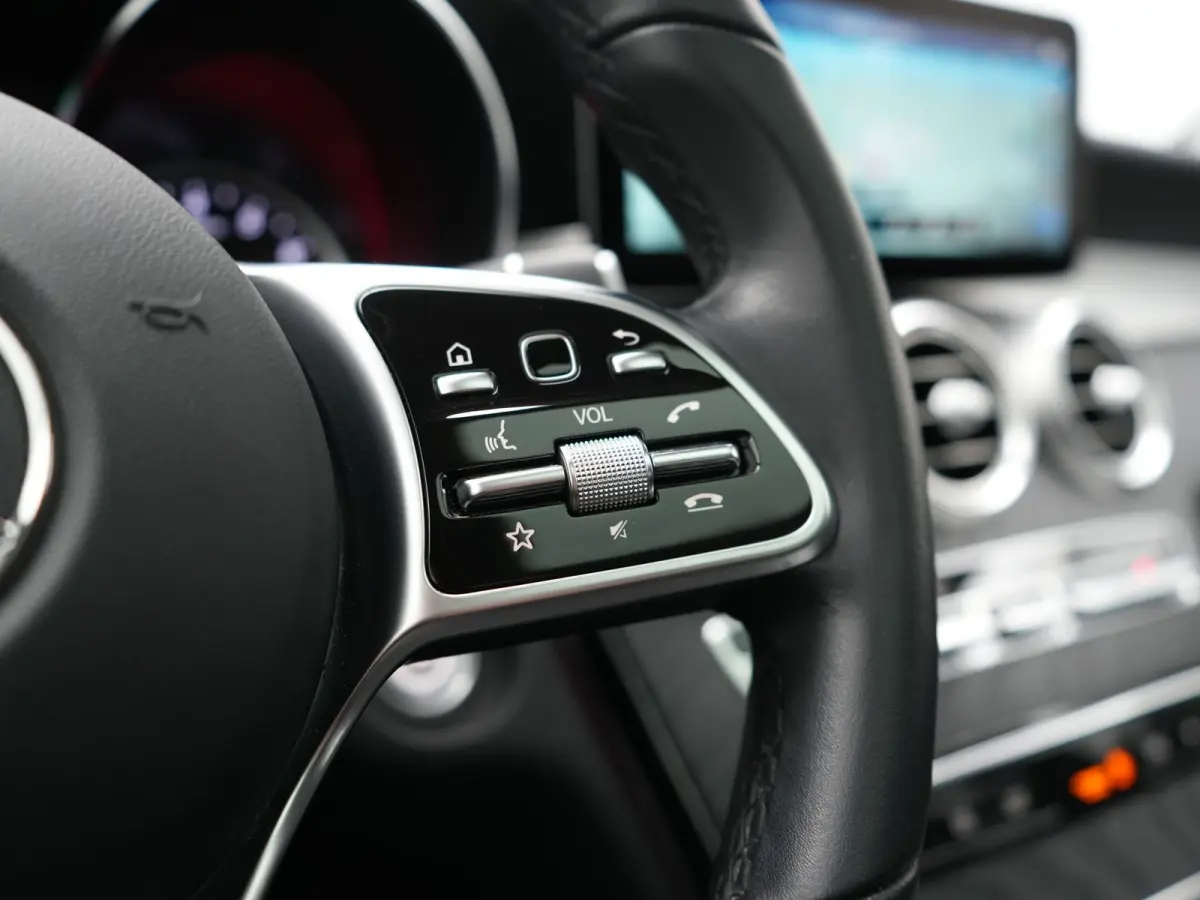 4MATIC Premium PHEV 320pk Dealer O.H. | SOH 92,1% | Panodak | Camera | Sfeerverlichting | Sportstoelen Verwarmd | Apple Carplay | Navigatie | DAB | Plug In Hybrid |