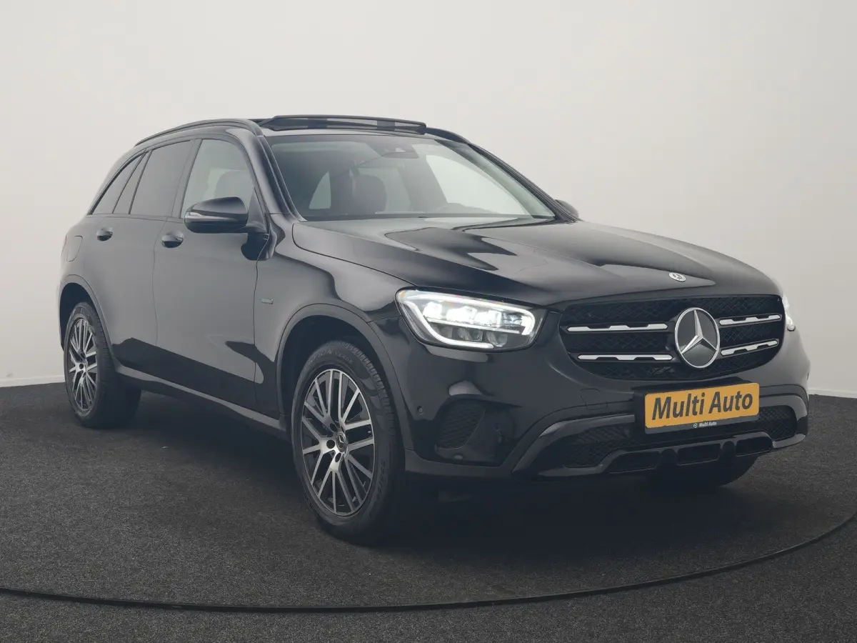 4MATIC Premium PHEV 320pk Dealer O.H. | SOH 92,1% | Panodak | Camera | Sfeerverlichting | Sportstoelen Verwarmd | Apple Carplay | Navigatie | DAB | Plug In Hybrid |