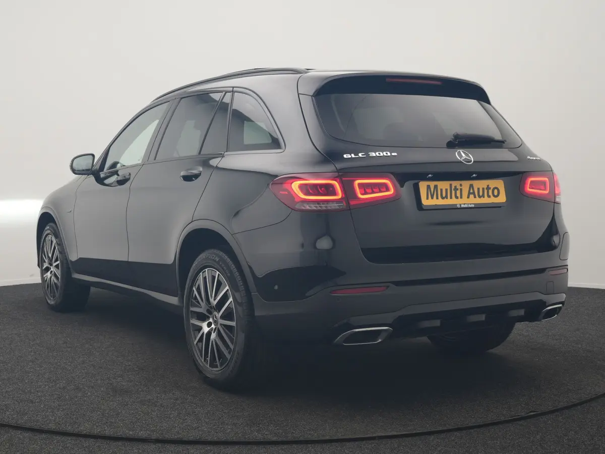 4MATIC Premium PHEV 320pk Dealer O.H. | SOH 92,1% | Panodak | Camera | Sfeerverlichting | Sportstoelen Verwarmd | Apple Carplay | Navigatie | DAB | Plug In Hybrid |