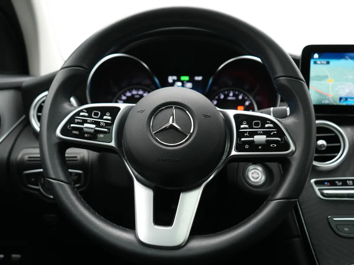 4MATIC Premium PHEV 320pk Dealer O.H. | SOH 92,1% | Panodak | Camera | Sfeerverlichting | Sportstoelen Verwarmd | Apple Carplay | Navigatie | DAB | Plug In Hybrid |