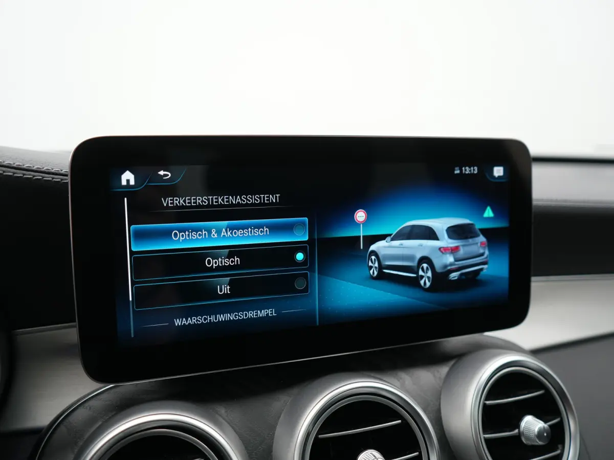 4MATIC Premium PHEV 320pk Dealer O.H. | SOH 92,1% | Panodak | Camera | Sfeerverlichting | Sportstoelen Verwarmd | Apple Carplay | Navigatie | DAB | Plug In Hybrid |