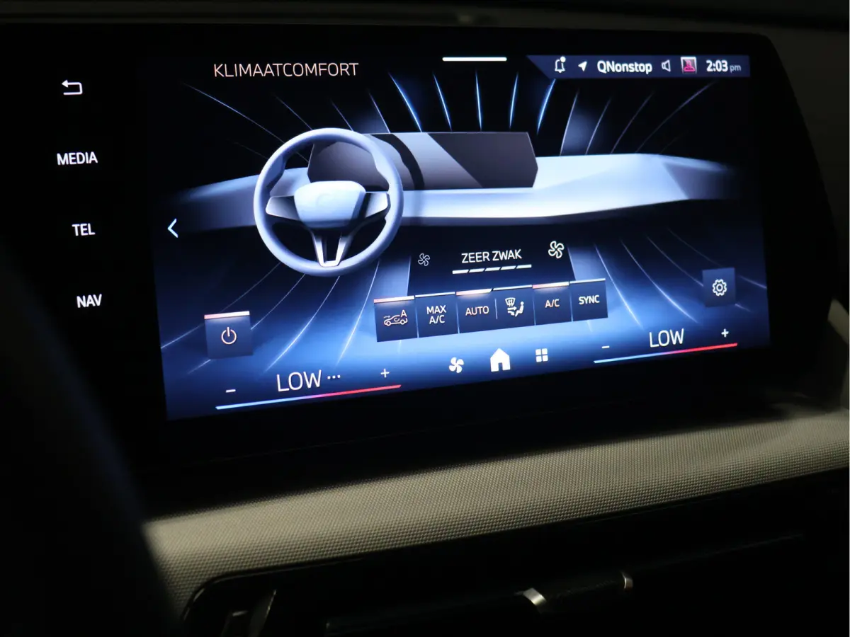 eDrive20 67 kWh [APPLE CARPLAY, ANDROID, CRUISE CONTROL, DIGITAL DASH, CAMERA, PDC V+A, SPORT, CLIMATE CONTROL, ELEKTRISCHE ACHTERKLEP,  NAVIGATIE, BLUETOOTH, NIEUWSTAAT]