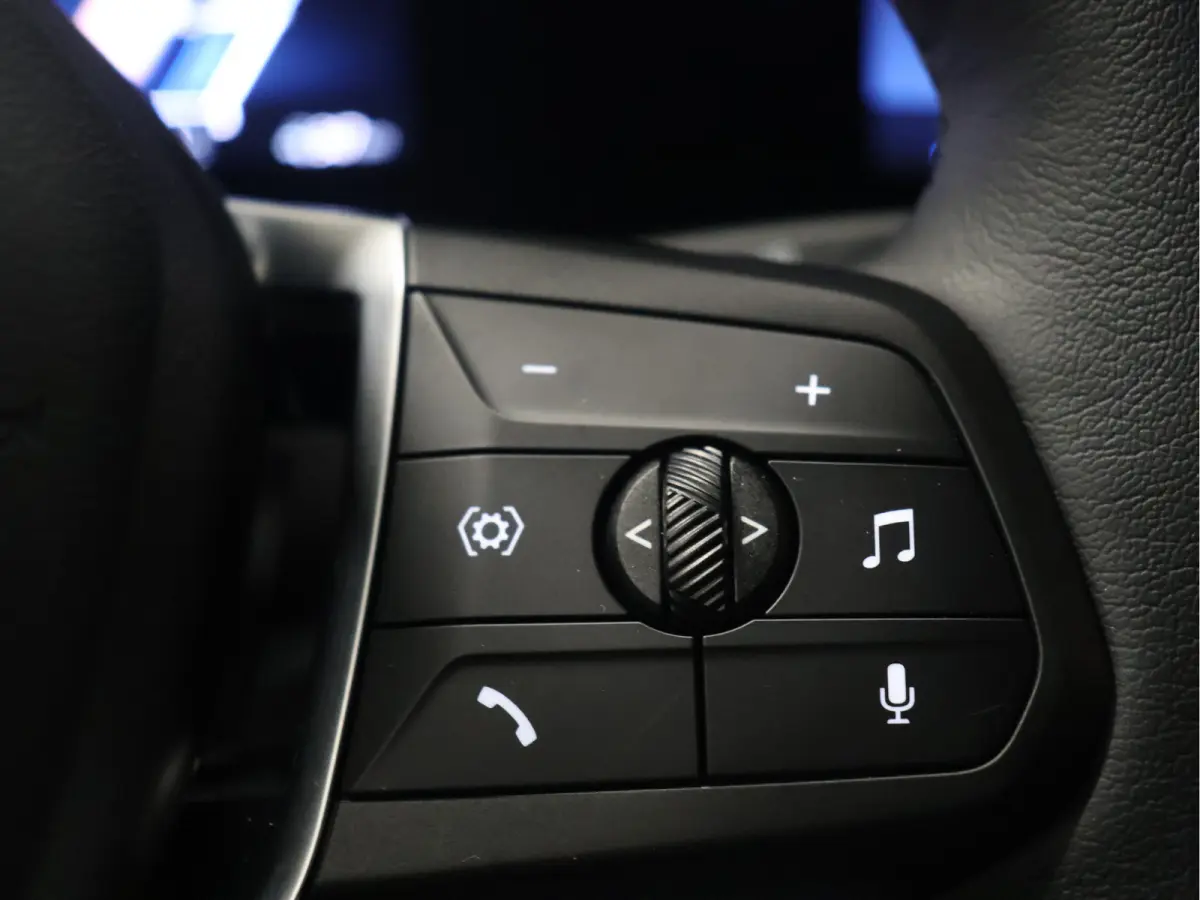 eDrive20 67 kWh [APPLE CARPLAY, ANDROID, CRUISE CONTROL, DIGITAL DASH, CAMERA, PDC V+A, SPORT, CLIMATE CONTROL, ELEKTRISCHE ACHTERKLEP,  NAVIGATIE, BLUETOOTH, NIEUWSTAAT]