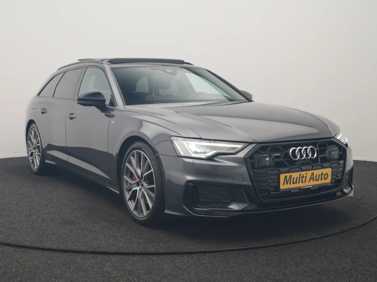 55 TFSI e Quattro 2x S Line PHEV 367pk Dealer O.H. | Trekhaak Af Fabriek | Panodak | Matrix LED | Alcantara Sportstoelen Memory & Verwarmd | Camera | Keyless | 20"L.M | Navigatie | DAB | Cru