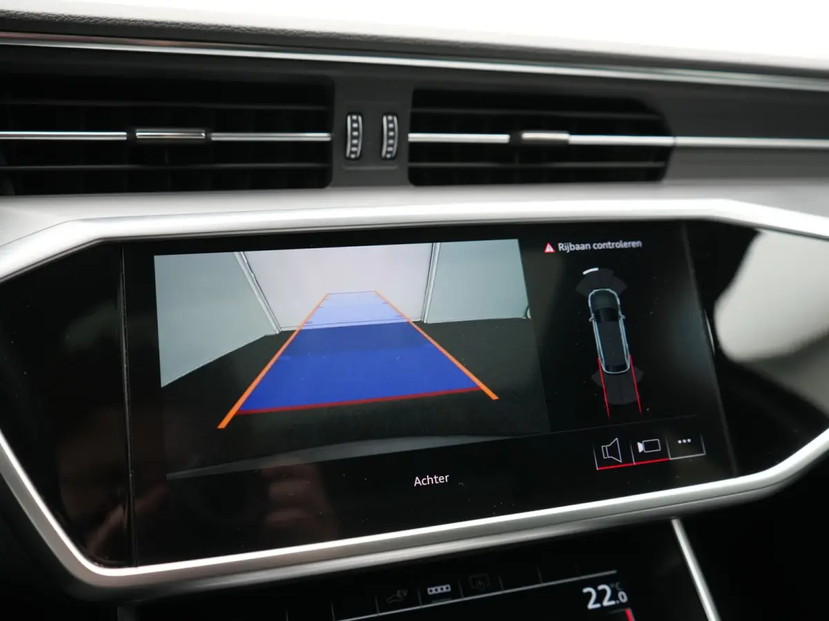 55 TFSI e Quattro 2x S Line PHEV 367pk Dealer O.H. | Trekhaak Af Fabriek | Panodak | Matrix LED | Alcantara Sportstoelen Memory & Verwarmd | Camera | Keyless | 20"L.M | Navigatie | DAB | Cru