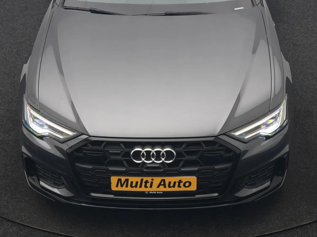 55 TFSI e Quattro 2x S Line PHEV 367pk Dealer O.H. | Trekhaak Af Fabriek | Panodak | Matrix LED | Alcantara Sportstoelen Memory & Verwarmd | Camera | Keyless | 20"L.M | Navigatie | DAB | Cru