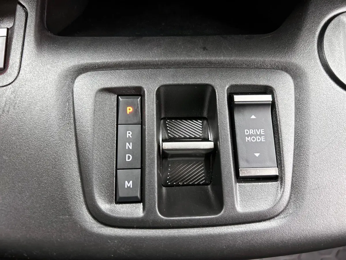 1.5 BlueHDi 130pk L2 Automaat Apple Carplay/ Android Auto Navigatie Trekhaak Airco Camera Cruise Control Parkeersensoren V+A DAB