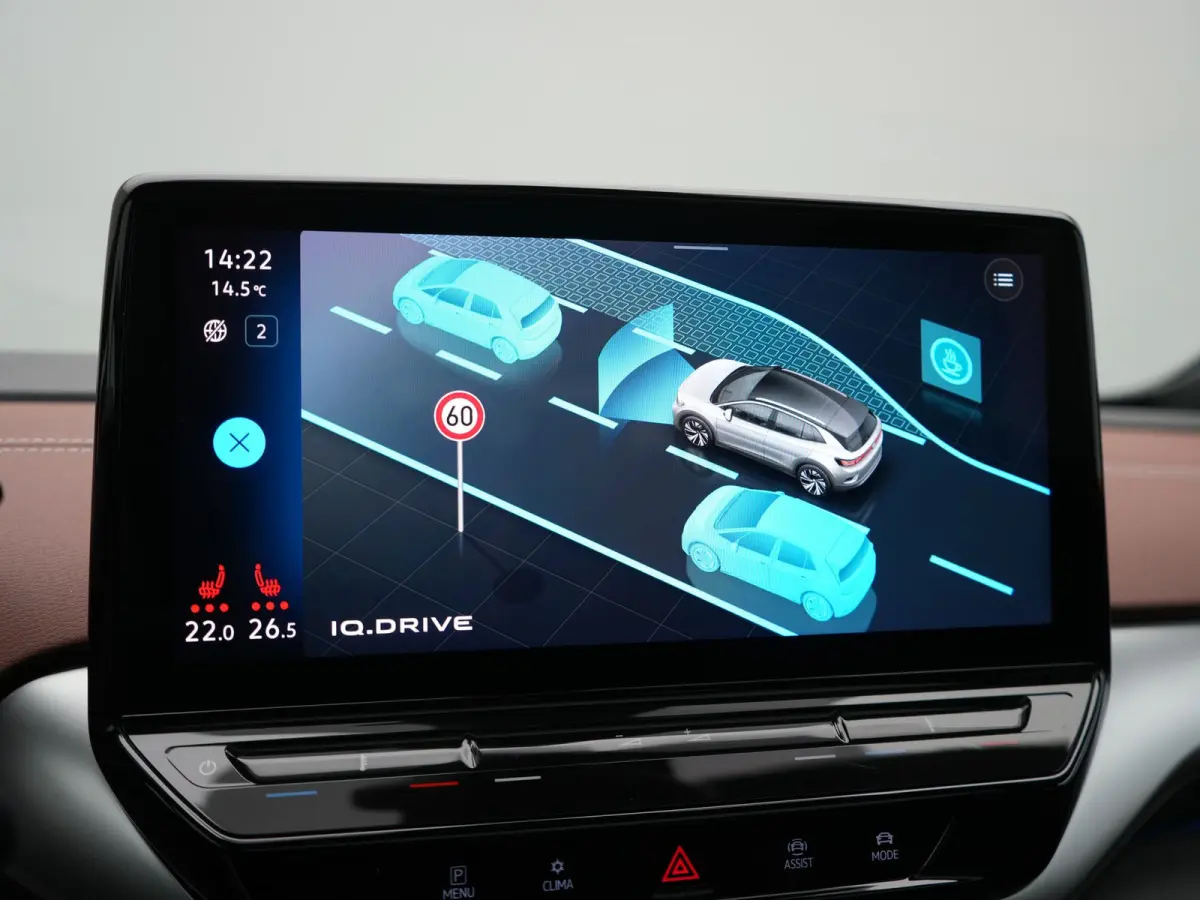 Tech 77 kWh 204pk Dealer O.H. | Panodak | Adaptive Cruise | Head Up | 360 Camera | Warmtepomp | IQ Light | Alcantara Sportstoelen Memory & Massage | Stoelen & Stuur Verwarmd | Sfeerverlichti