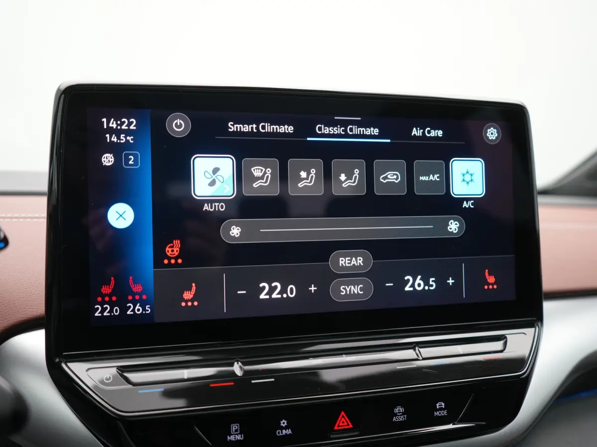 Tech 77 kWh 204pk Dealer O.H. | Panodak | Adaptive Cruise | Head Up | 360 Camera | Warmtepomp | IQ Light | Alcantara Sportstoelen Memory & Massage | Stoelen & Stuur Verwarmd | Sfeerverlichti