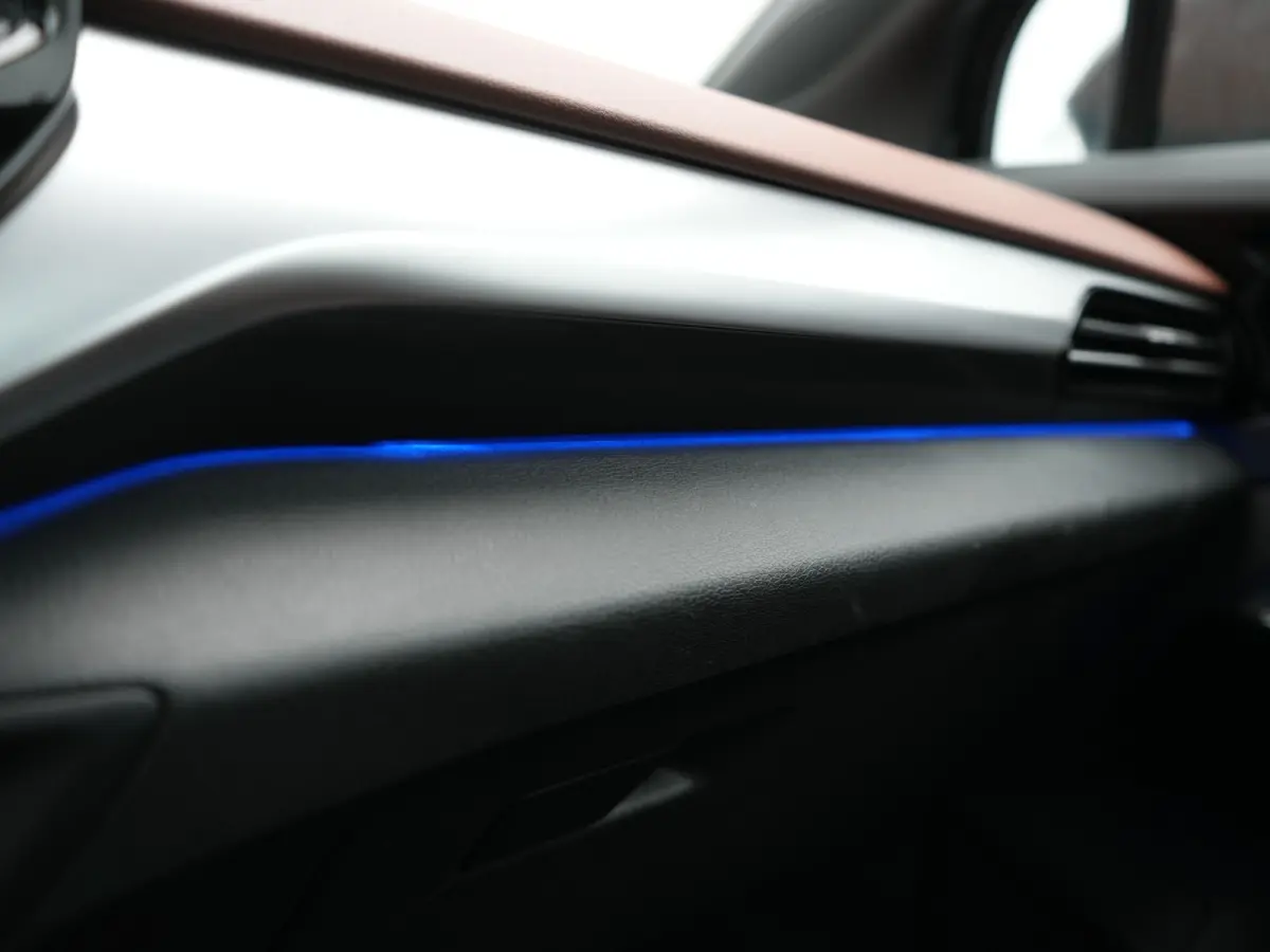 Tech 77 kWh 204pk Dealer O.H. | Panodak | Adaptive Cruise | Head Up | 360 Camera | Warmtepomp | IQ Light | Alcantara Sportstoelen Memory & Massage | Stoelen & Stuur Verwarmd | Sfeerverlichti