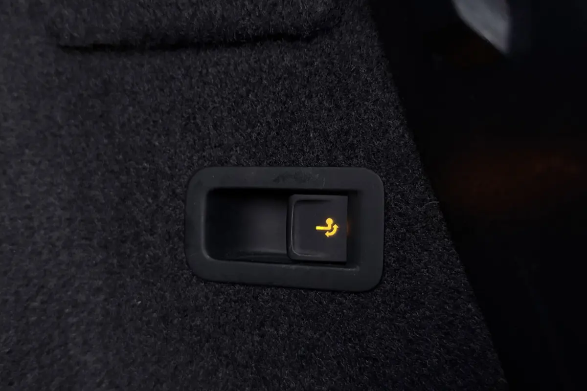 1.5 TSI Sportline Business | Uitklap Trekhaak | Org NL | CarPlay | Digital Cockpit | Camera | Stoelverwarming |